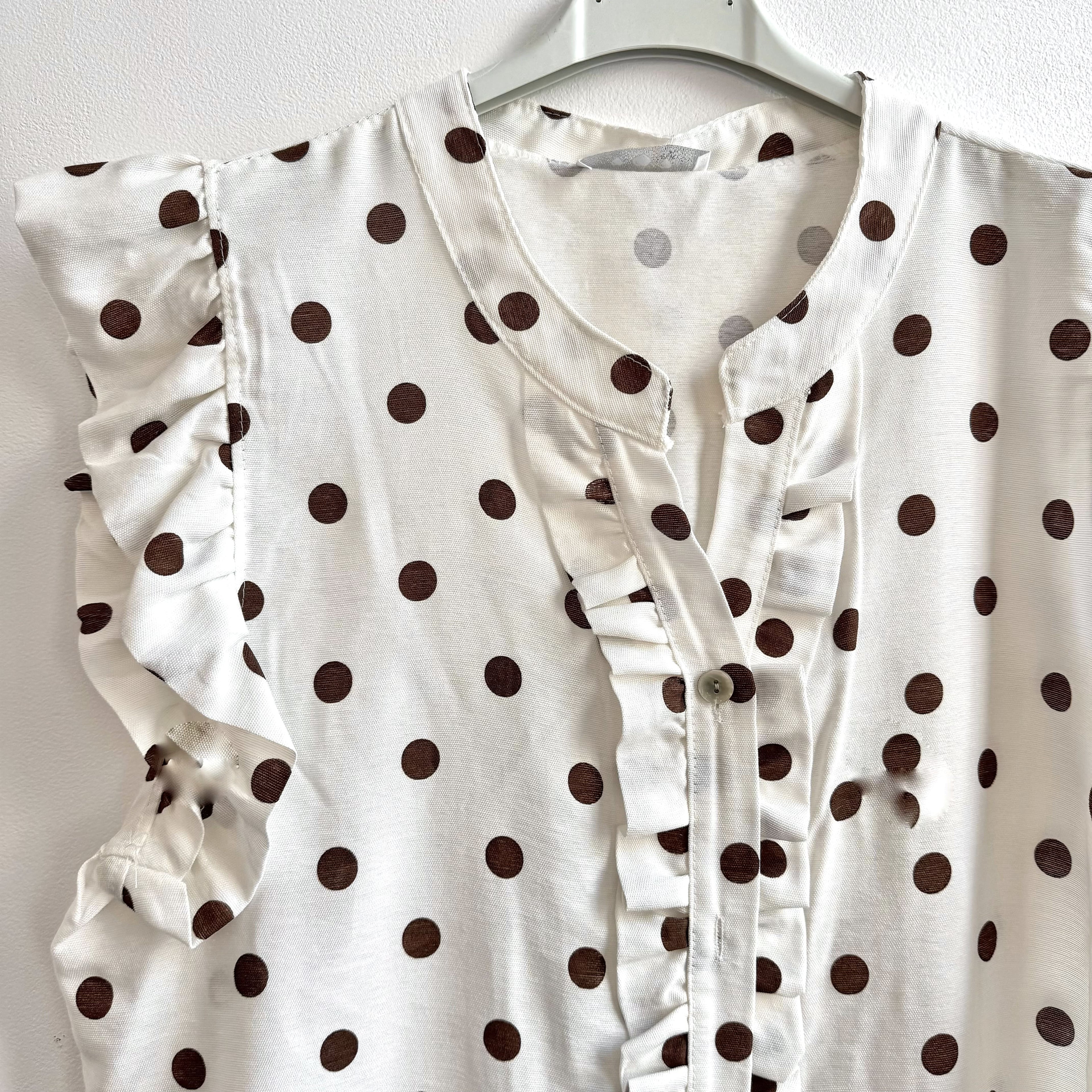 BLUSA LUNARES VOLANTES MARRÓN