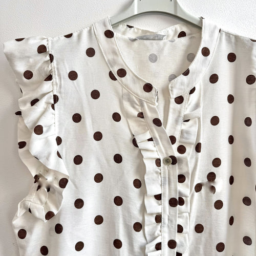 BLUSA LUNARES VOLANTES MARRÓN