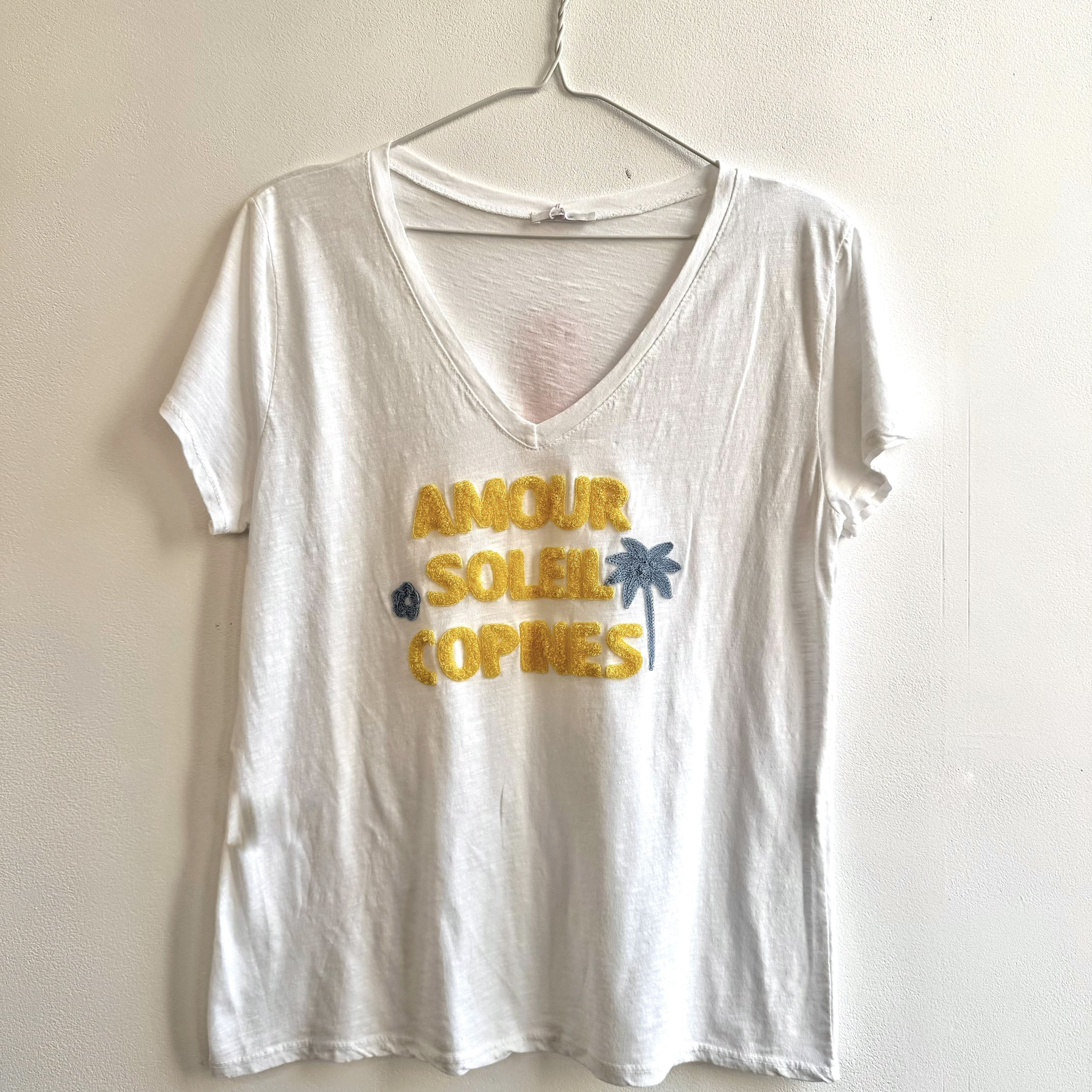 CAMISETA BORDADA AMORE