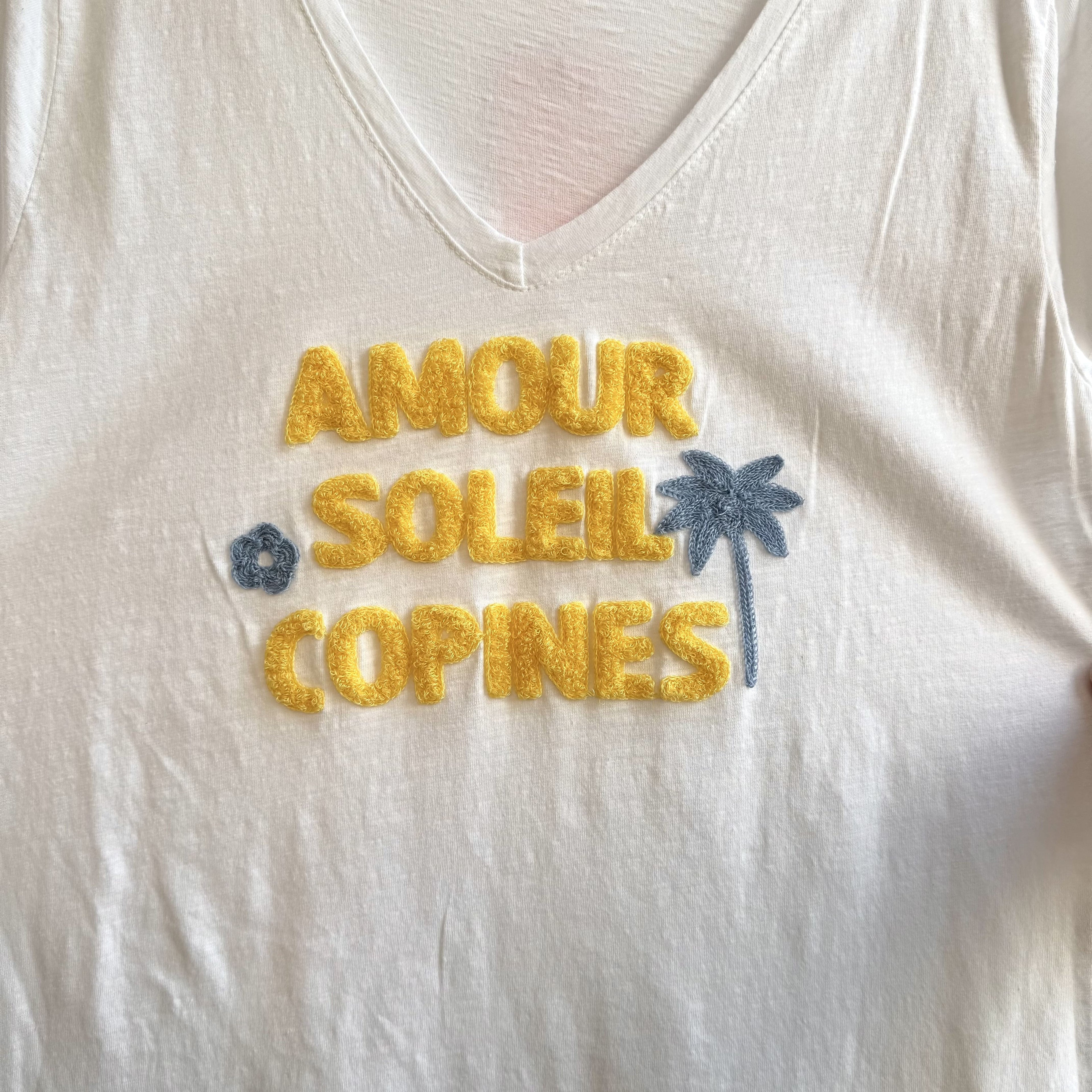 CAMISETA BORDADA AMORE