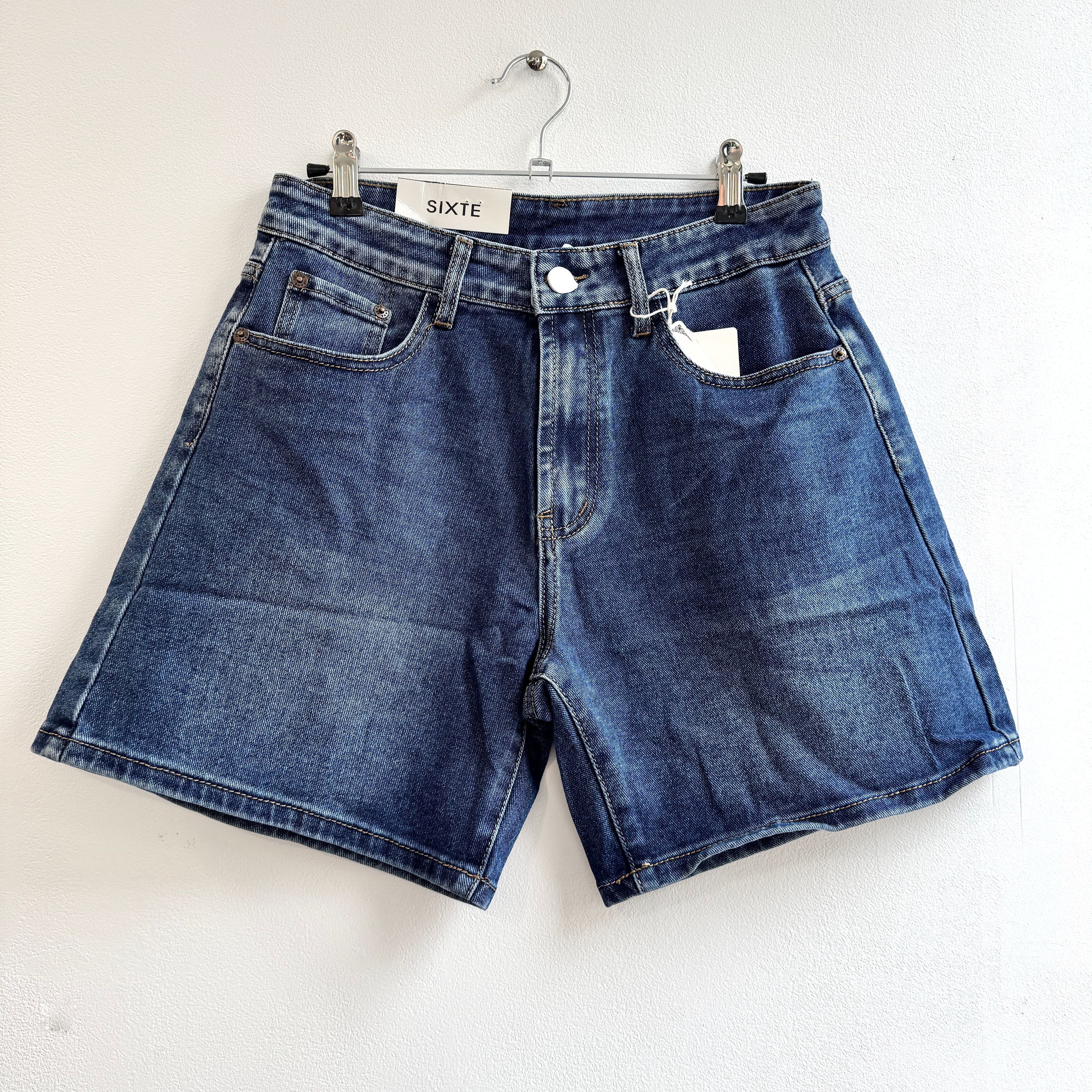 PANTALÓN CORTO VAQUERO