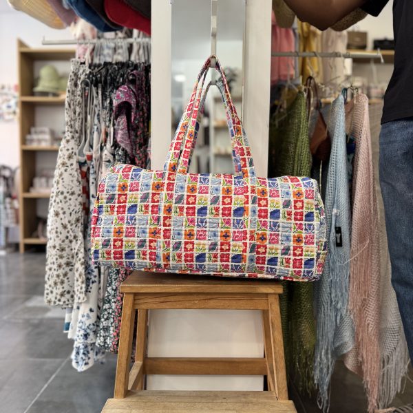 BOLSA DE VIAJE ESTAMPADO MULTICOLOR