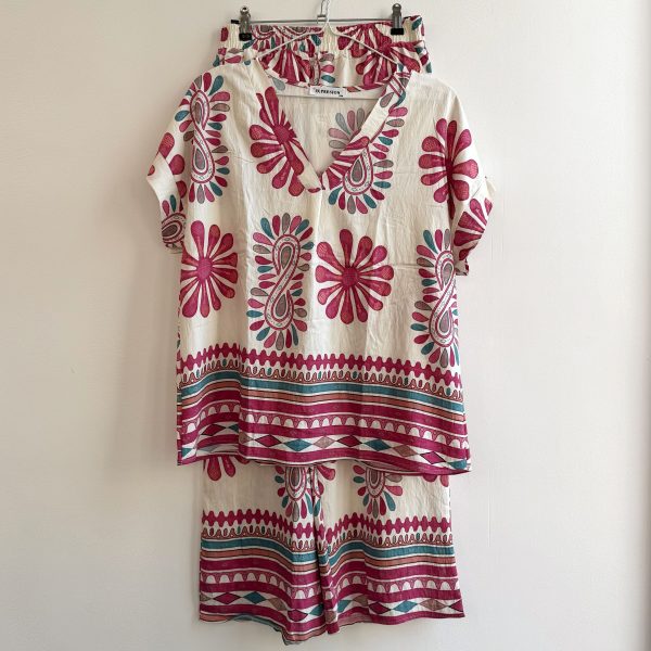 CONJUNTO FLORAL ROSA