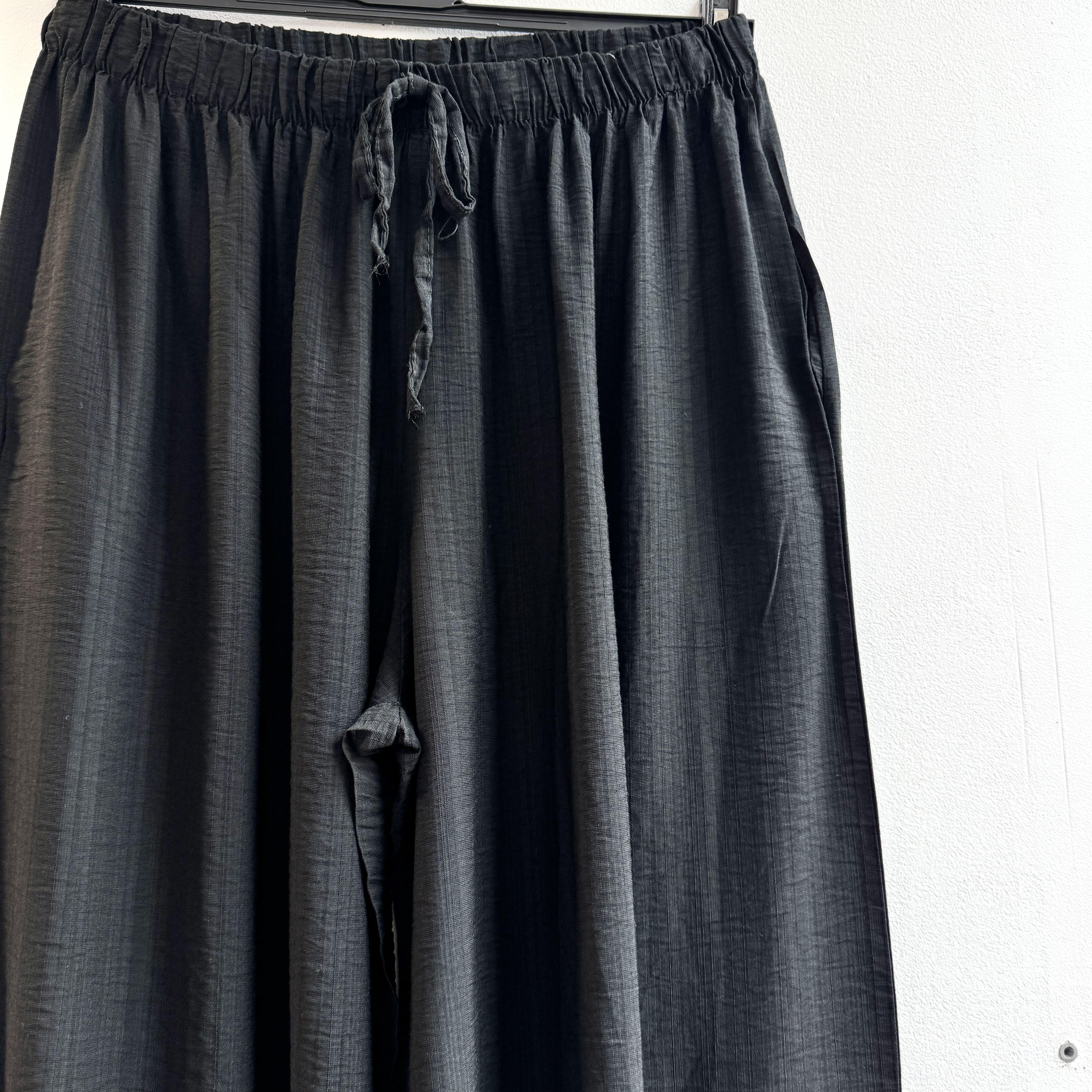 PANTALÓN BOMBACHO NEGRO - Imagen 2